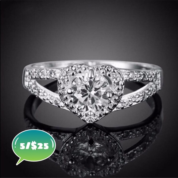 Jewelry - ✂️Cubic Zirconia Heart (J22)